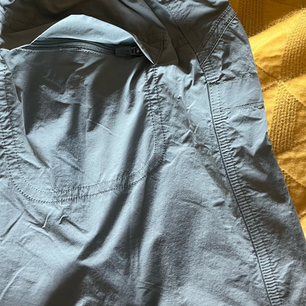 Free People FP Movement In The Wild Short Greyed Olive NWT - Picture 5 of 10